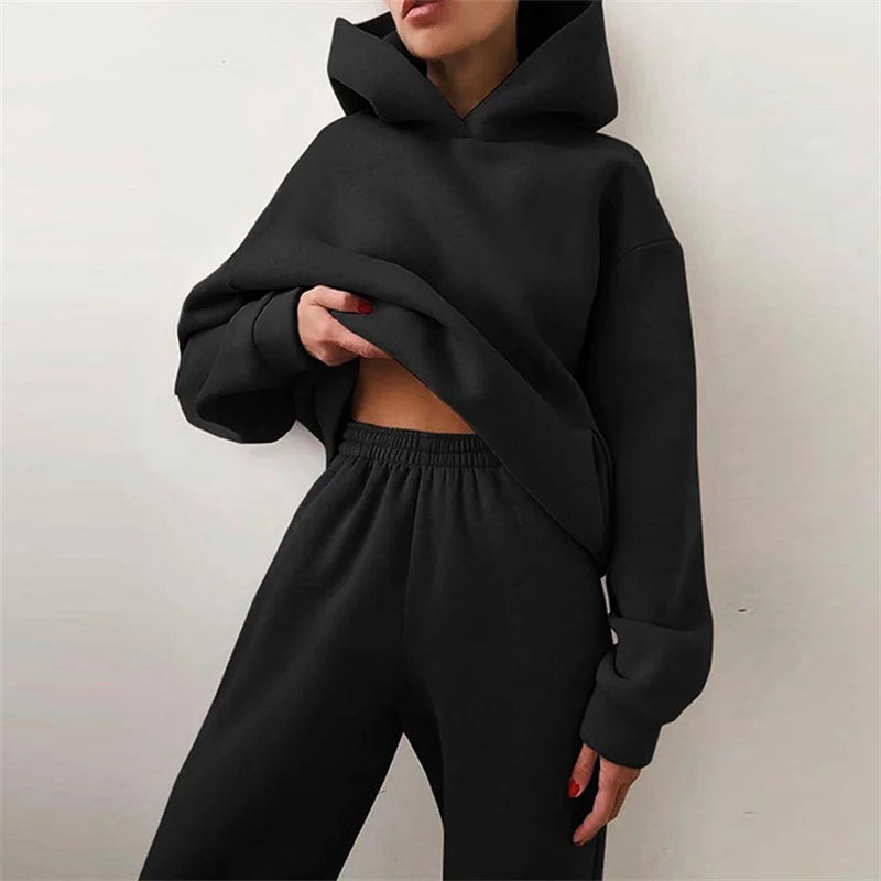 Chándal- sudadera con capucha y pantalón con puño