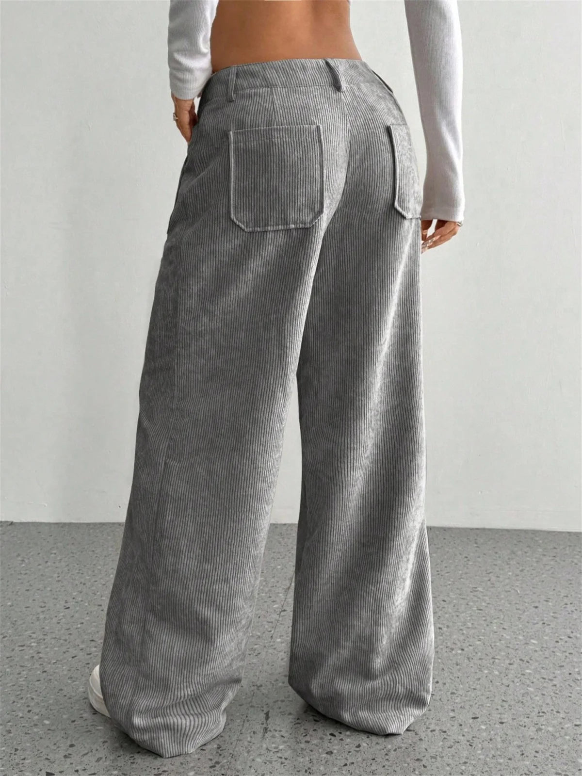 Pantalón de pana con piernas anchas