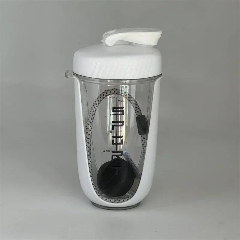 Shaker de 600ML con bola batidora de plástico