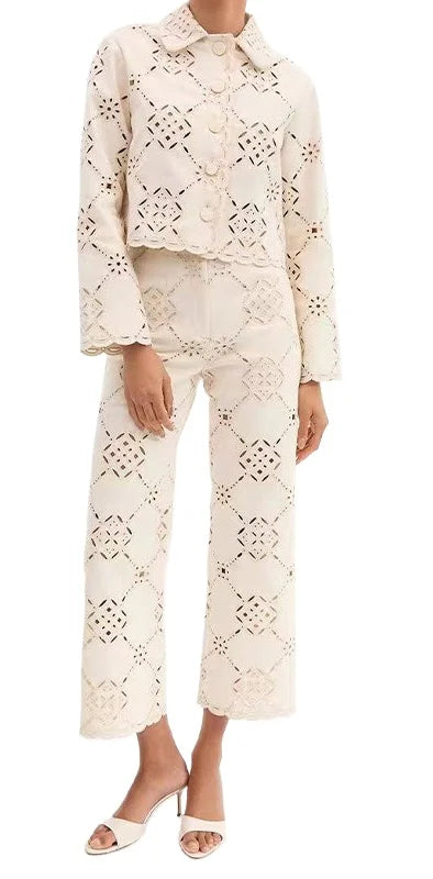 Traje elegante de dos piezas