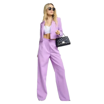 Traje casual elegante con blazer y pantalón