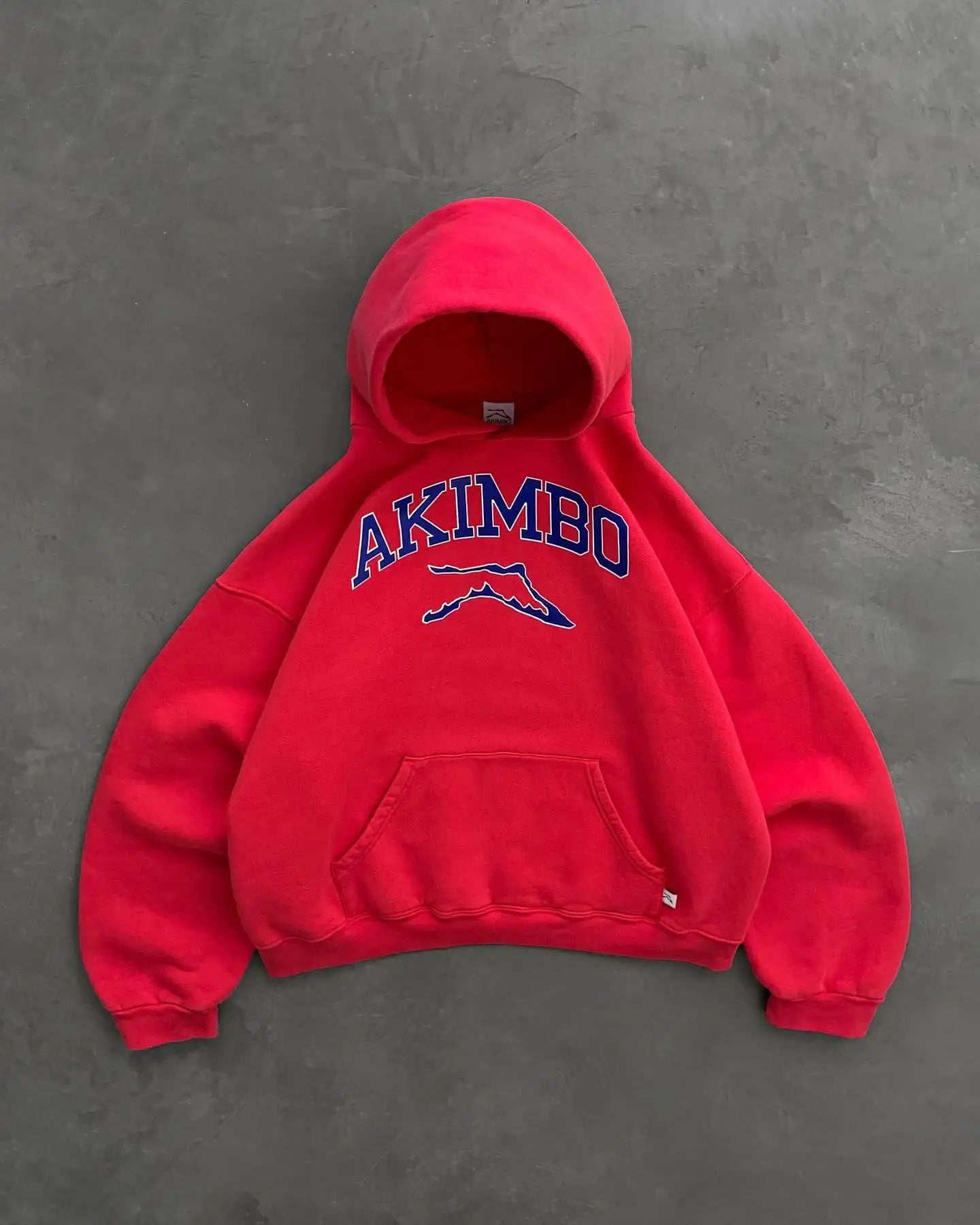 Sudadera con capucha retro AKIMBO