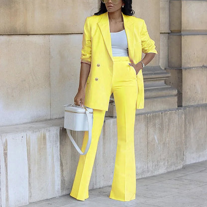 Traje informal con pantalones de pierna ancha
