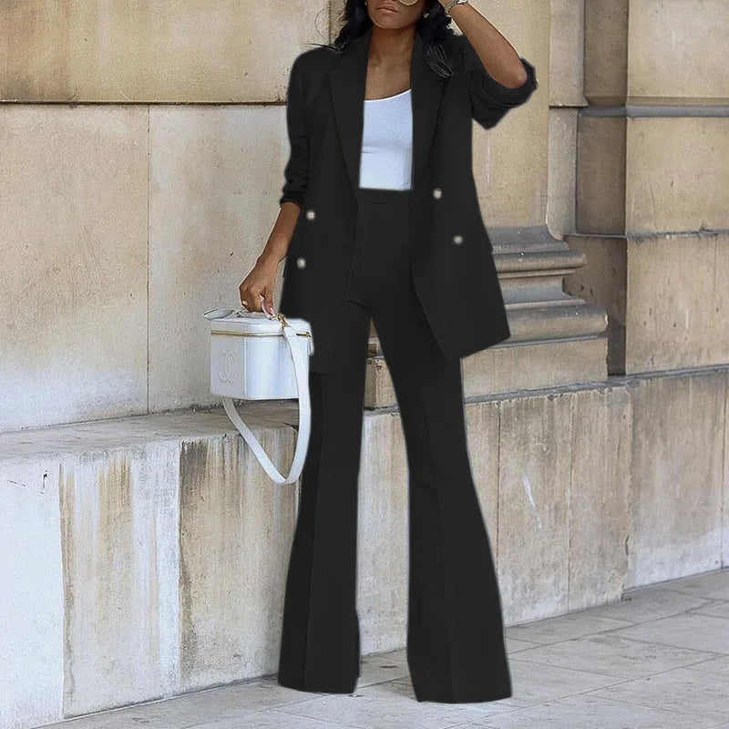 Traje informal con pantalones de pierna ancha